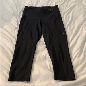 Nike pro hypercool Capris